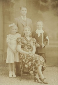 Anna and Rosa Kowalonek (image only) Anna and Rosa Kowalonek (image only)