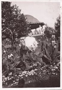 Elizabeth Gradwohl Elizabeth Gradwohl