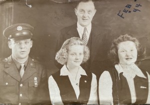 Hedlund, Carl in back, Bob, Mary Ann and Betty Hedlund in front Hedlund, Carl in back, Bob, Mary Ann and Betty Hedlund in front